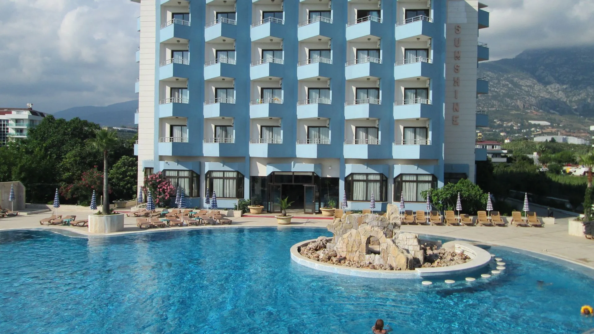 Sunshine Hotel 